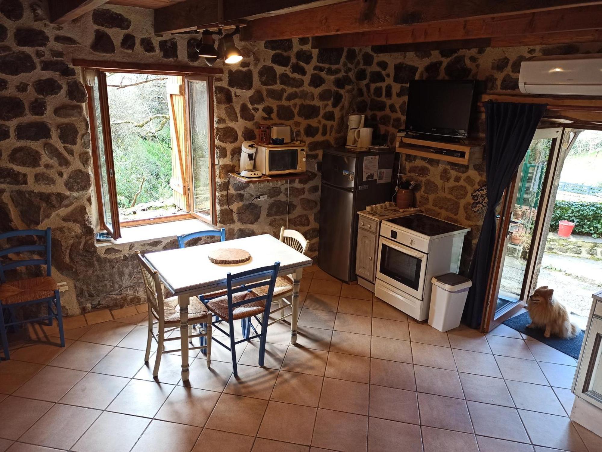 Gite Le Rocher Du Chateau De Retourtour Lamastre Luaran gambar