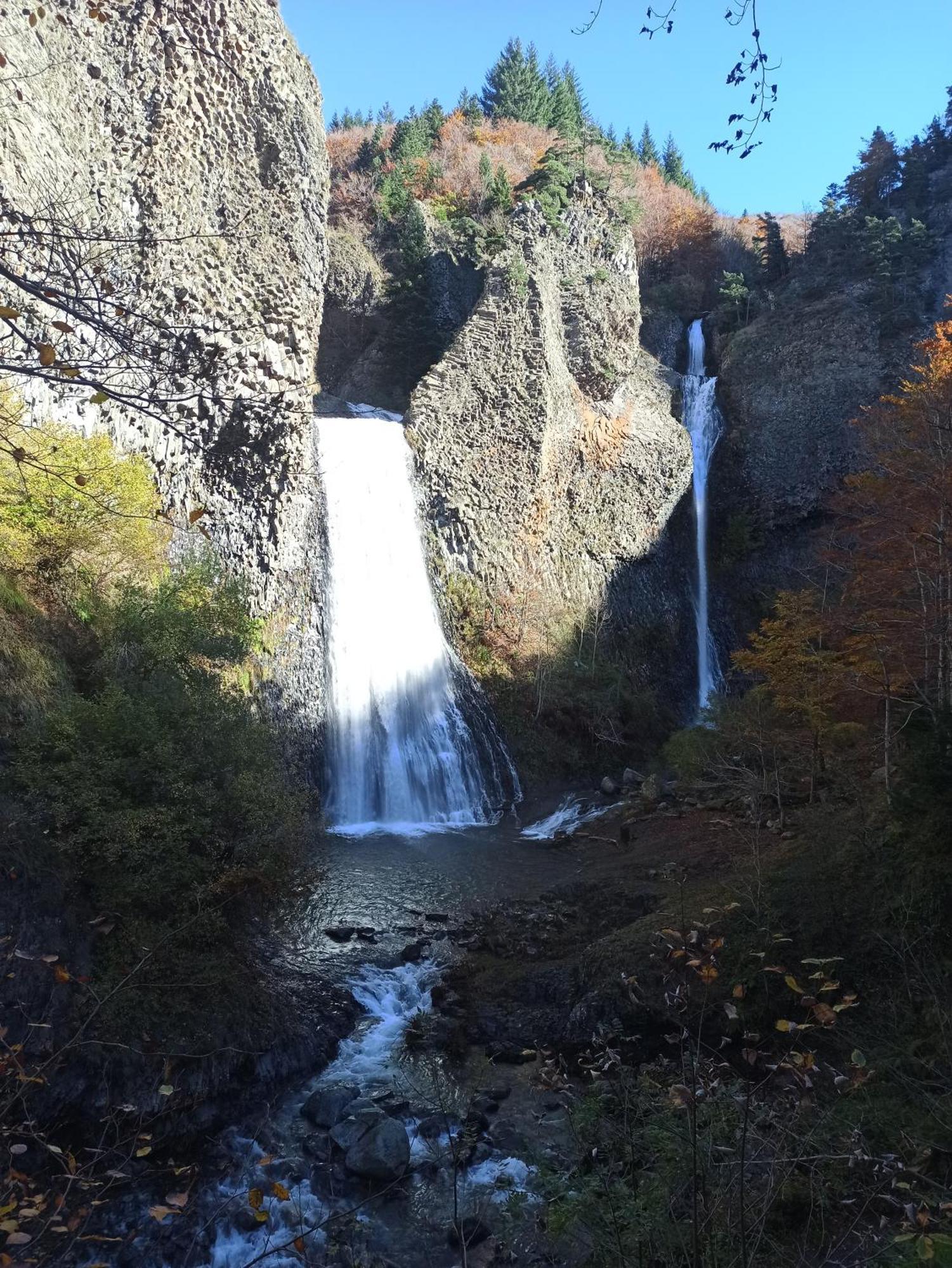 Gite Le Rocher Du Chateau De Retourtour Lamastre Luaran gambar