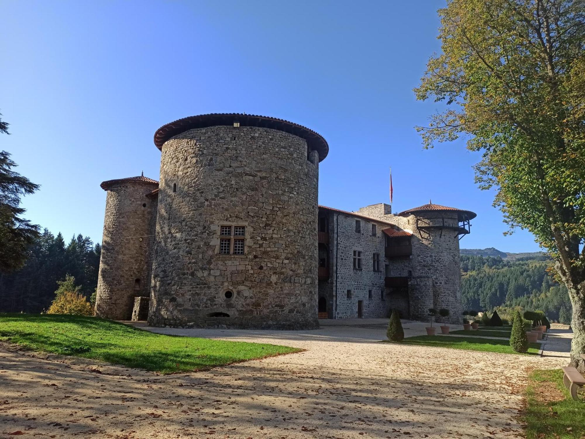 Gite Le Rocher Du Chateau De Retourtour Lamastre Luaran gambar